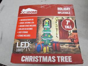lot 54 image: christmas tree 7 foot holiday infla...