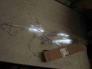 lot 56 image: 8 tubes meteor rain shower lights t...