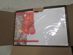 lot 68 image: 72 christmas holiday greeting cards...