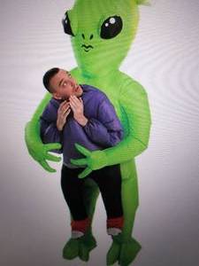 lot 128 image: Spooktacular Creations Halloween In...