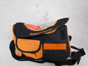 lot 134 image: joyin 15 pc sling bag construction ...