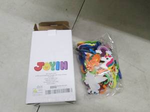 lot 142 image: joyin unicorn and dinosaur keychain...
