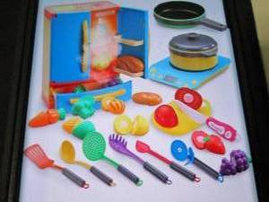 lot 168 image: joyin refrigerator and toy food set...