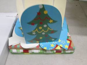 lot 185 image: joyin 24 pc 3d christmas gift boxes...
