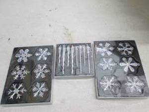 lot 228 image: christmas tree decorations glass op...