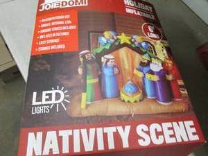 lot 266 image: holiday inflatable 6 foot long nati...
