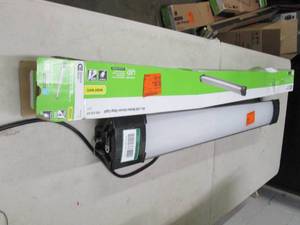 lot 329 image: 2 led lights both tested and work o...