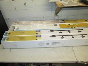 lot 453 image: 4 track light kits open box unteste...