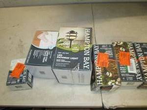 lot 472 image: 6 hampton bay lights open box untes...