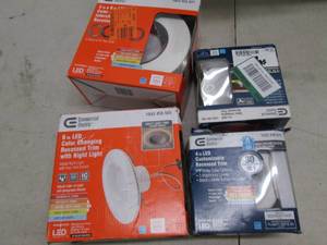 lot 473 image: 4 recessed lights open box untested...