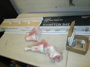 lot 433 image: hampton bay 3-light step head track...