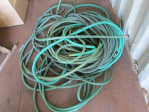 lot 12 image: Big lot of used garden hose...