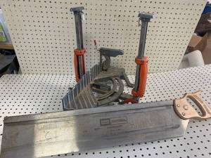 lot 3 image: Craftsman Miter Saw 36185
