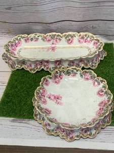 lot 9 image: Two Scalloped Haviland Dishes