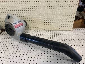 lot 11 image: Craftsman Power Blower (tested working)