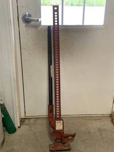 lot 62 image: Handyman Farm Jack