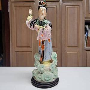 1940s Antique Ceramic Female Chinese Statue with Removable Hand on Pedestal No Reserve
