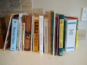lot 82 image: Box of Kitchen & Gardening Books