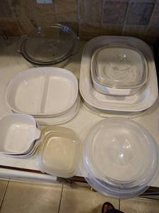 lot 36 image: Corningware & Pyrex Lot