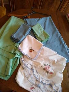 lot 65 image: Cotton Table Cloths & Napkins