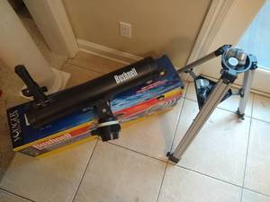 lot 4 image: Bushnell Voyager w Sky Tour Telescope