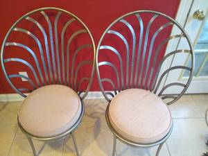 lot 157 image: 2 Mid-Century Arthur Umanoff Chairs