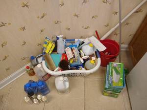 lot 268 image: Huge Lot Household Cleaning Supplies