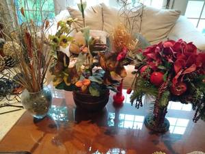 lot 137 image: Four Floral Arrangements
