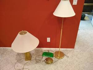 lot 64 image: Lot of 3 Lamps