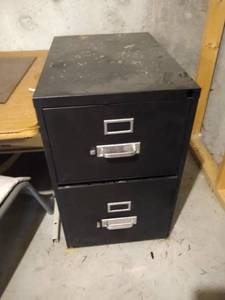 lot 255 image: Filing Cabinet