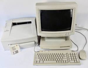 Complete Vintage Original 1993 Apple Performa 450 Computer & Printer