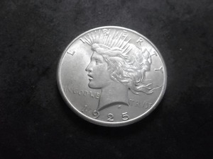 lot 54 image: 1925 Peace Silver Dollar
