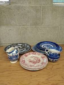 lot 404 image: Collection of Blue and White China