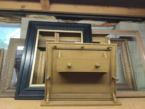 lot 421 image: Collection of old and Antique Frames