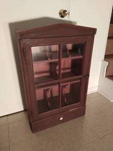 lot 438 image: Antique Cupboard