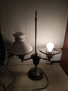 lot 452 image: Three Vintage Lamps