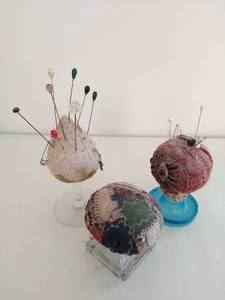 lot 43 image: Collection of Makedo Glass Base Pin Cushions