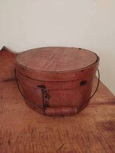 lot 366 image: Wood Nesting boxes