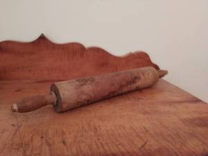 lot 369 image: Old Rolling Pin