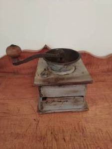 lot 372 image: Antique Coffee Grinder