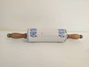 lot 457 image: Antique Blue and White Ceramic Rolling Pin