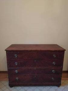 lot 100 image: Vintage Dresser