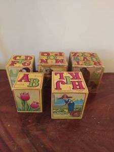 lot 106 image: Vintage Kids Nesting Blocks