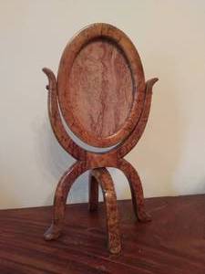 lot 109 image: Vintage Doll JewelryMake up Mirror