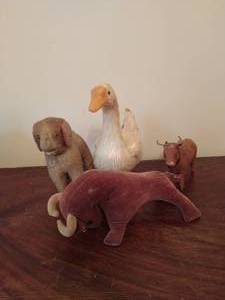 lot 113 image: Collection of Vintage Toy Animals
