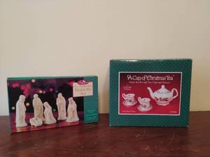 lot 118 image: Nativity Set And Christmas Tea Set