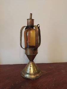 lot 120 image: Vintage Oil Lamp