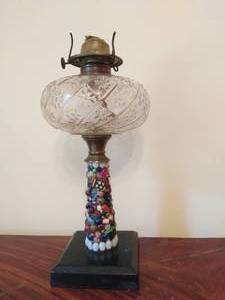 lot 121 image: Vintage Oil Lamp