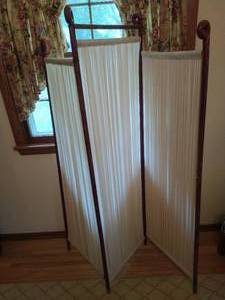lot 143 image: Vintage Room Divider