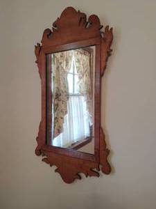 lot 147 image: Hanging Wall Mirror